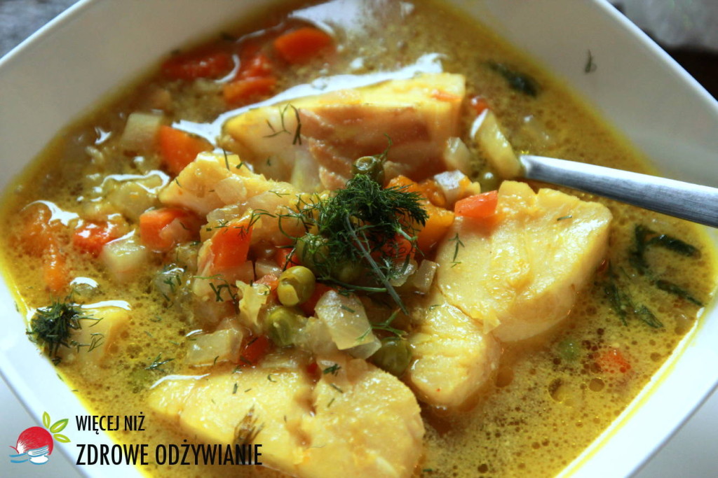 Zupa rybna z zielonym groszkiem